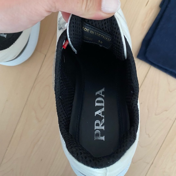 ⭐️ 🌴Prada Logo Sneakers - Picture 7 of 7